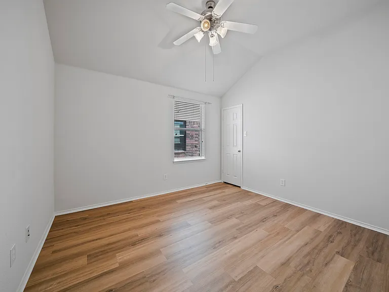 3904 Oakhurst Ln — Photo 22