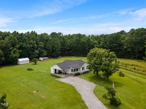 402 Lucas Rd, Dunn, NC 28334