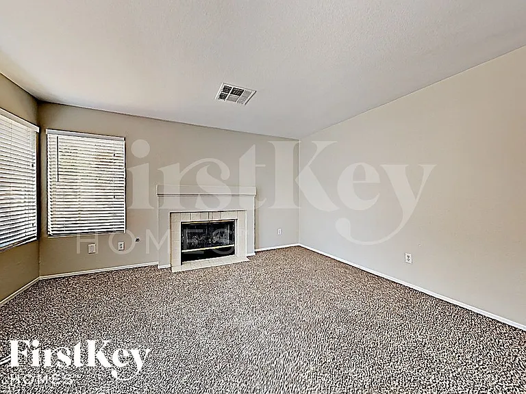 1683 Black Hills Way — Photo 7
