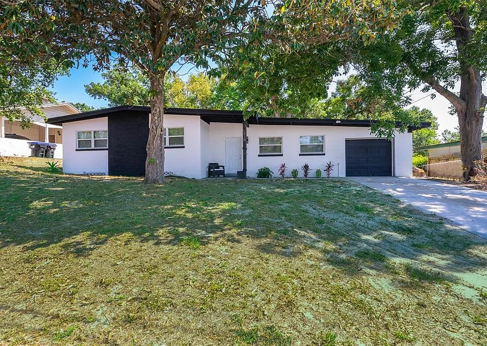 5815 Wolf Rd