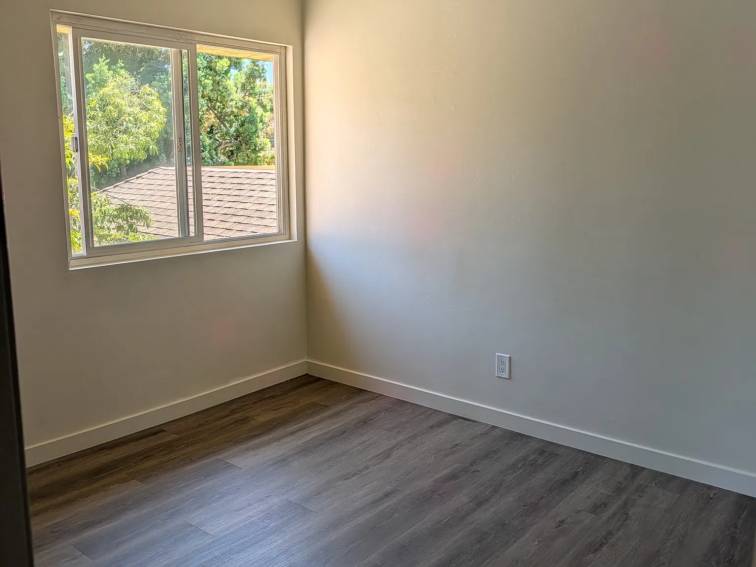 2 bed, 824 sqft, $2,400 — Photo 4