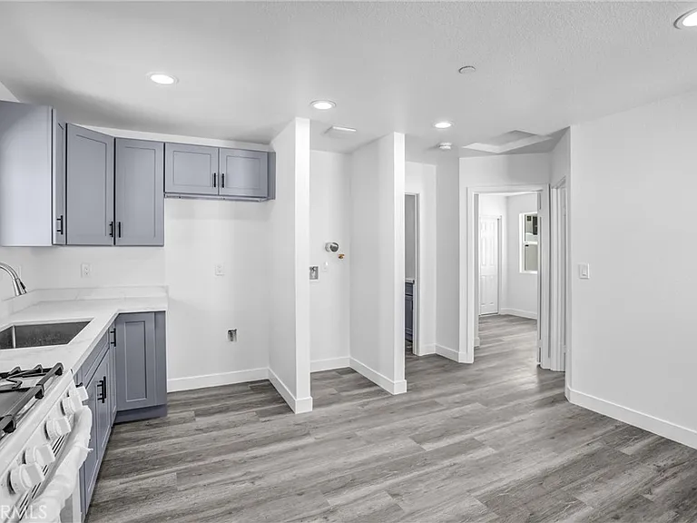 1021 Columbia St #2 — Photo 6