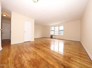 3815 Bowne St APT 2H, Flushing, NY 11354