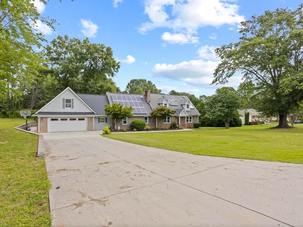 15 Morningdale Dr, Travelers Rest, SC 29690