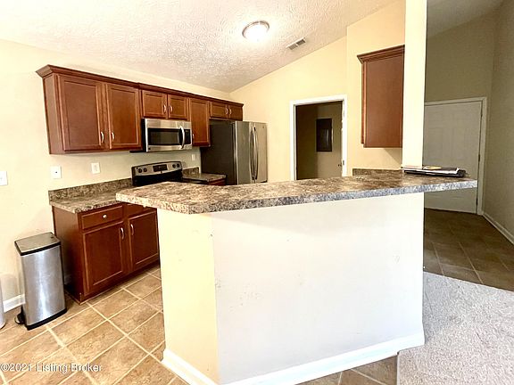 2nd image of 9402 Clubview Dr Unit 204