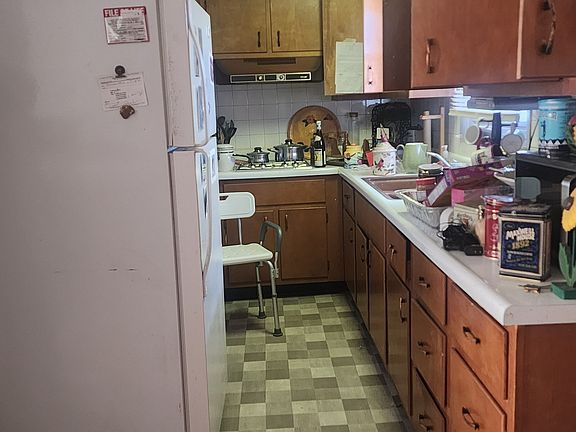 3rd image of 1116 Crescent Dr