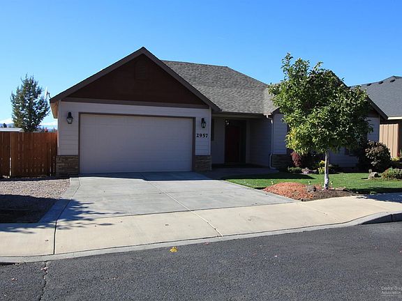 2nd image of 2957 NW Canyon Dr