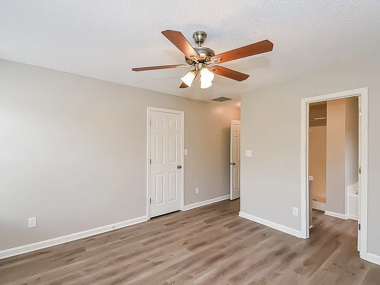 1376 Camrose Ct — Photo 12