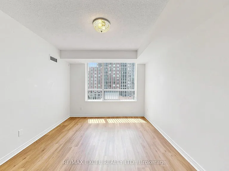 350 Red Maple Rd #508 — Photo 19