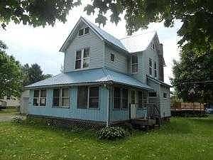 1st image of 124 E Mechanic St