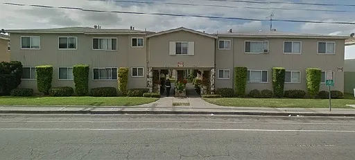 1148-1156 W Valencia Dr