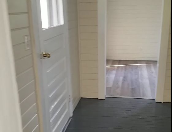 5th image of 207 S Powell St