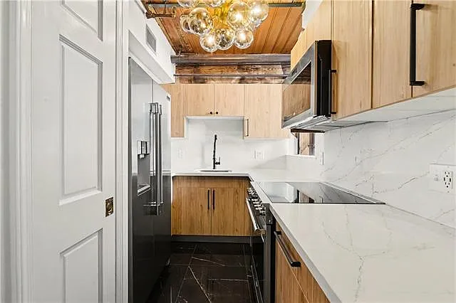 1107 S Peters St #414 — Photo 9
