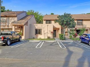 The Townhomes Of Rock Cre, Cooper City, FL 33026