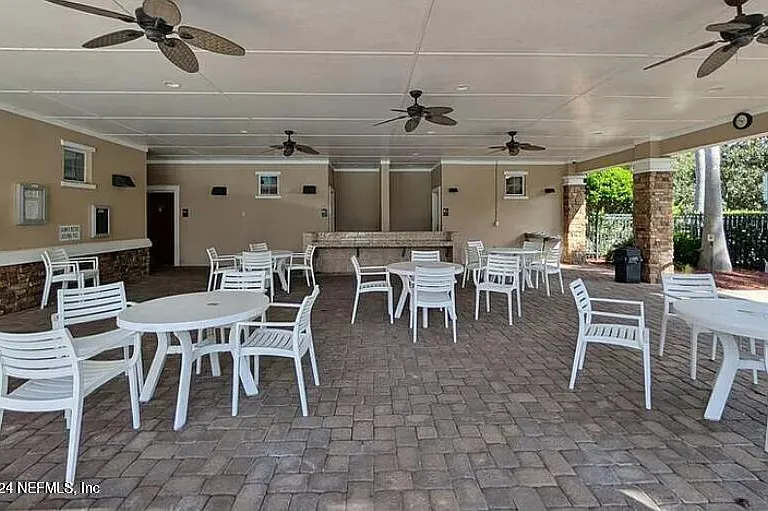 5973 Pavilion Dr — Photo 33