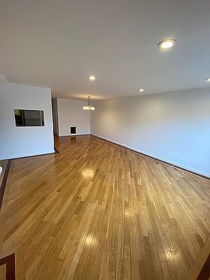 3rd image of 496 Lexington Ave #L
