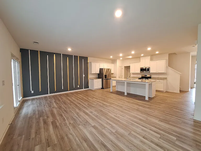 2034 Hickman Walk #2034 — Photo 4