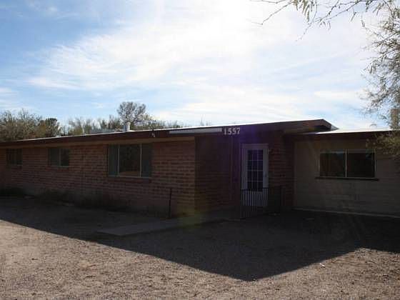 1st image of 1557 W Hudson Pl