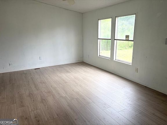 5th image of 5439 Setter Dr