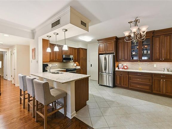 4th image of 1750 Saint Charles Ave APT 215