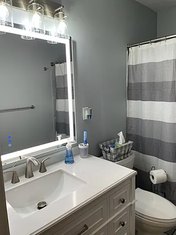 1565 Roycroft Ave — Photo 6
