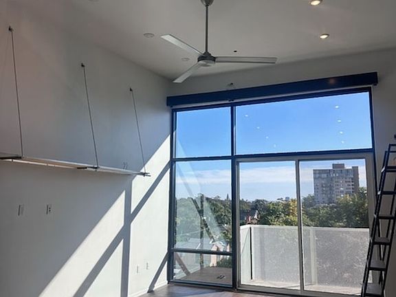 5th image of 701 Robinson Ave APT 404