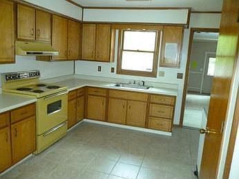 5th image of 1127 N Hathaway Dr