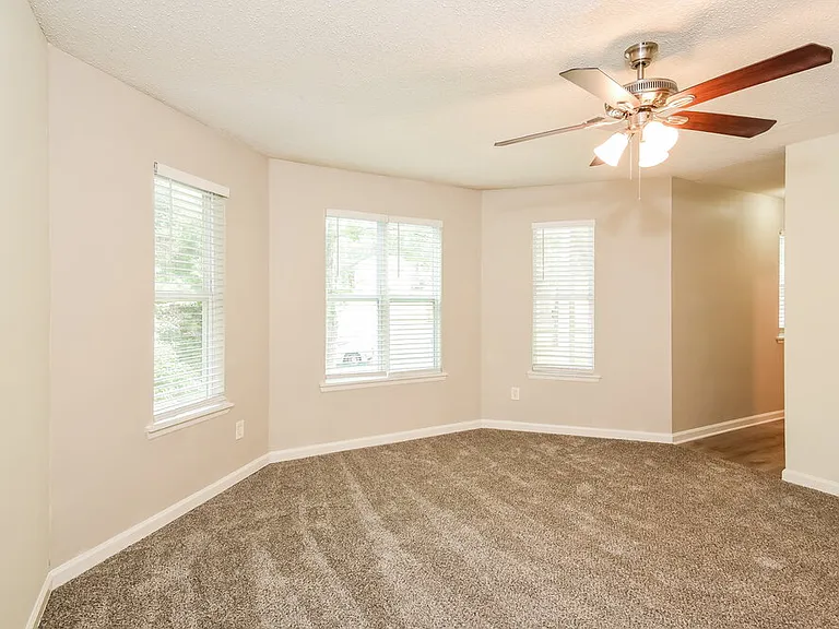 3730 Rhoanoke Ct — Photo 10