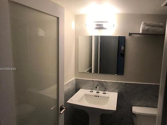 4th image of 800 N Miami Ave #1009