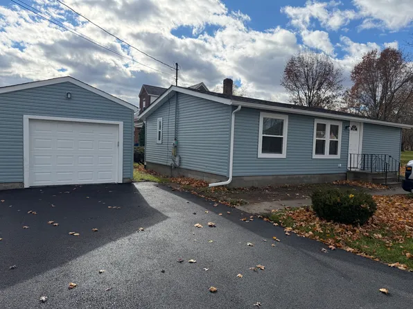 12 Woodglen Ave, Niles, OH 44446