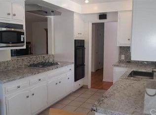 10609 Columbus Ave, Mission Hills, CA 91345