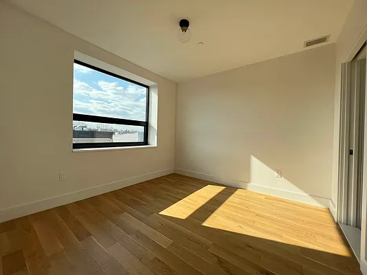 Rented by Rumah Realty Inc | media 13