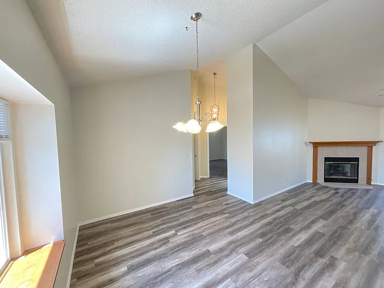 8166 Telegraph Dr — Photo 11