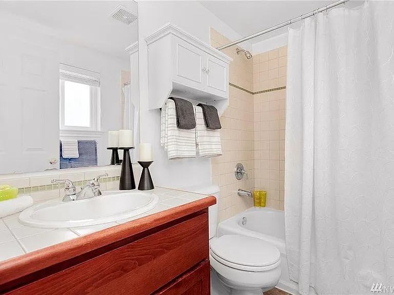 1122 Yakima Ave S — Photo 11