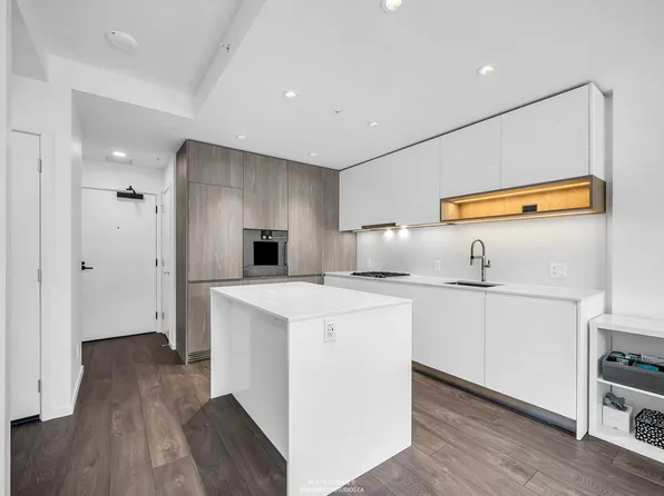 6300 Minoru Blvd #1212, Richmond, BC V6Y 1Y2