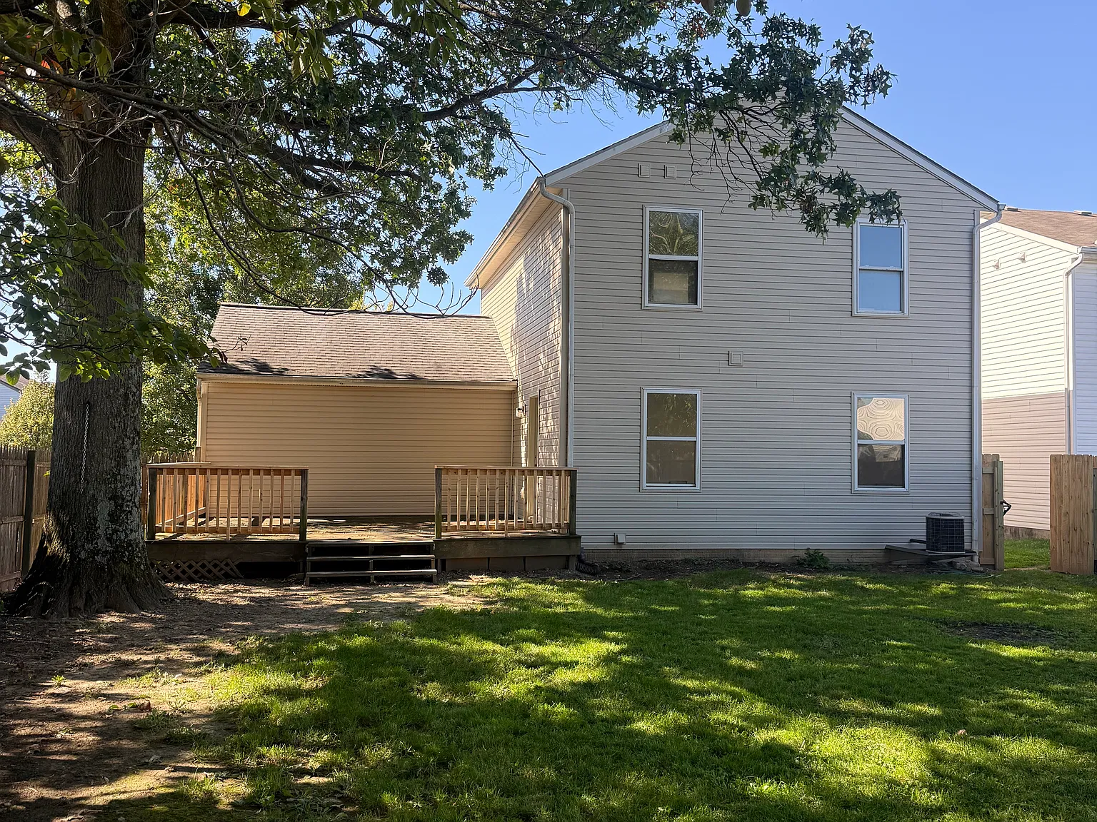 3 bed, 2.5 bath, 1400 sqft, $1,950 — Photo 3