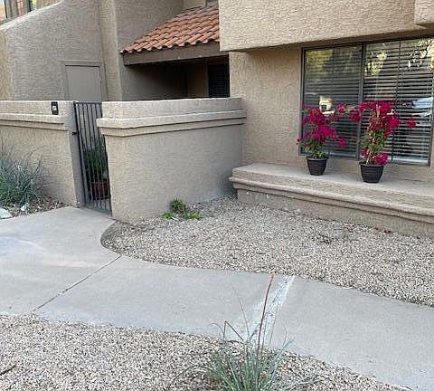2nd image of 925 N COLLEGE Avenue #F124