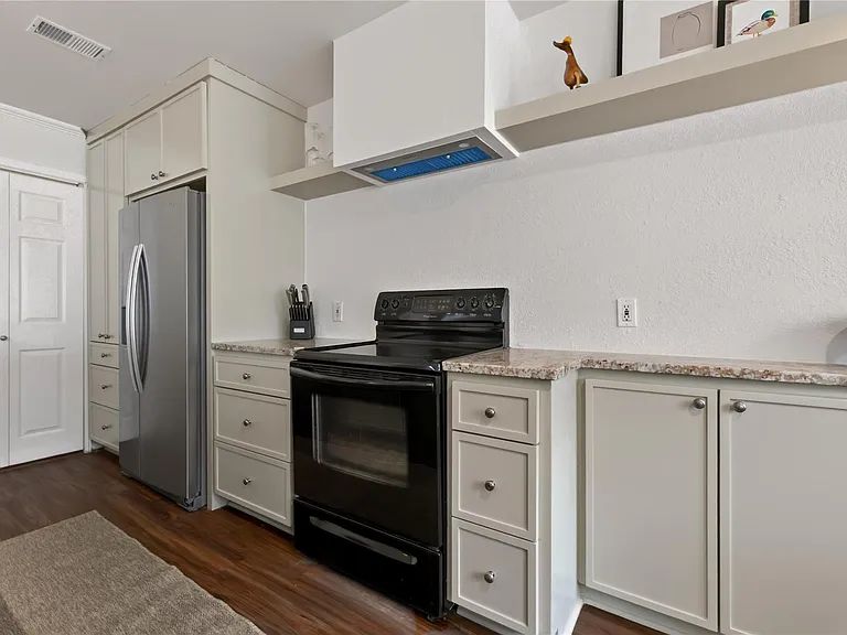 3845 Ranch Road 2222 #T-2 — Photo 20