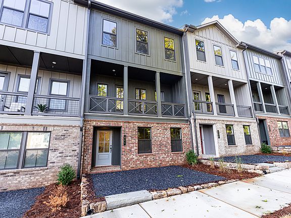 Front Stone Courtyard & Private Balcony