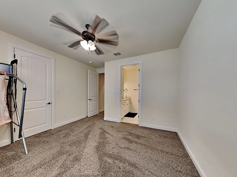 7916 Bella Flora Dr — Photo 15