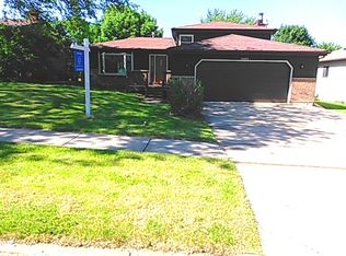 1980 Murcer Ln, Elgin, IL 60123