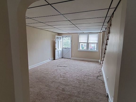 4th image of 221 Spruce St