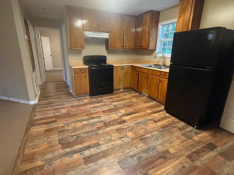 161 Cox Rd — Photo 3