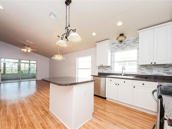 4th image of 3020 White Cedar Cir