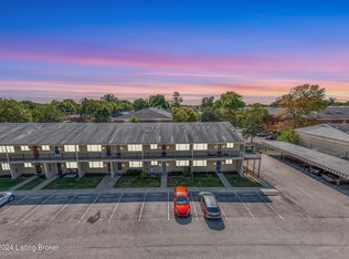 317 Casa Bella Ct, Louisville, KY 40220