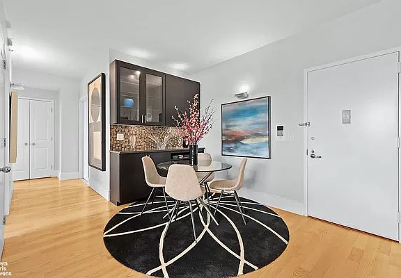 2nd image of 68 Bradhurst Ave Penthouse 2C