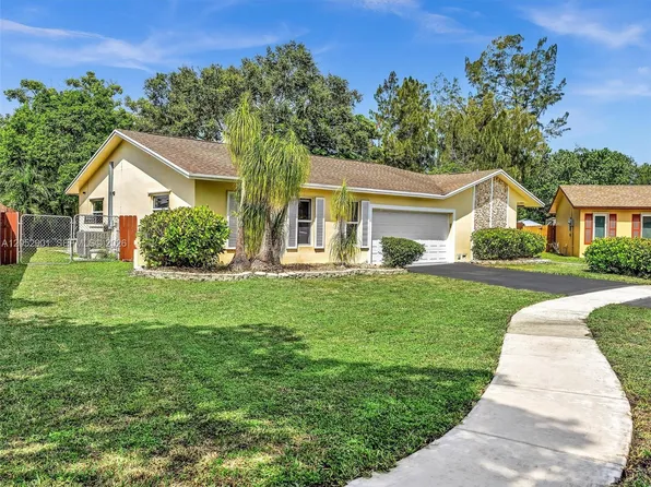8754 SW 50th Pl, Cooper City, FL 33328