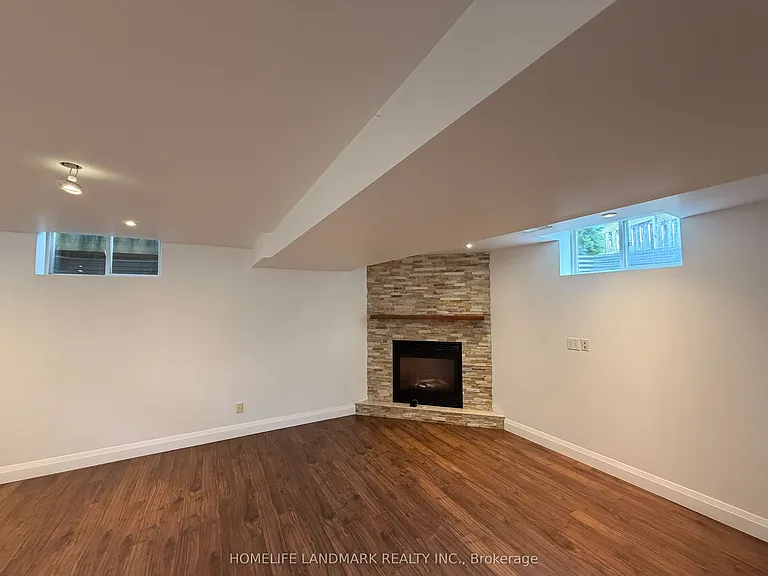 921 Windflower Pl — Photo 15