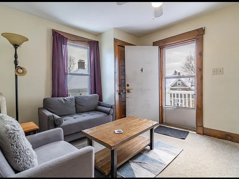 87 Cumberland St #4 — Photo 2