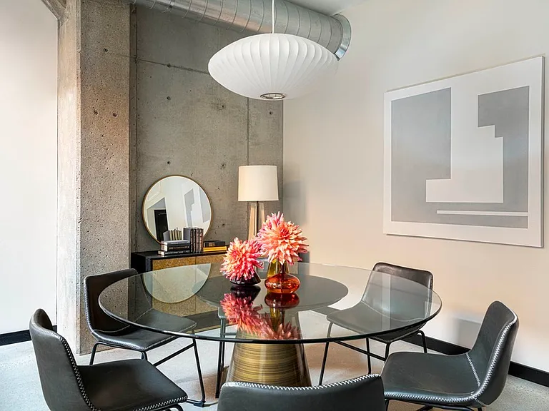 1060 Broadway #208 — Photo 4